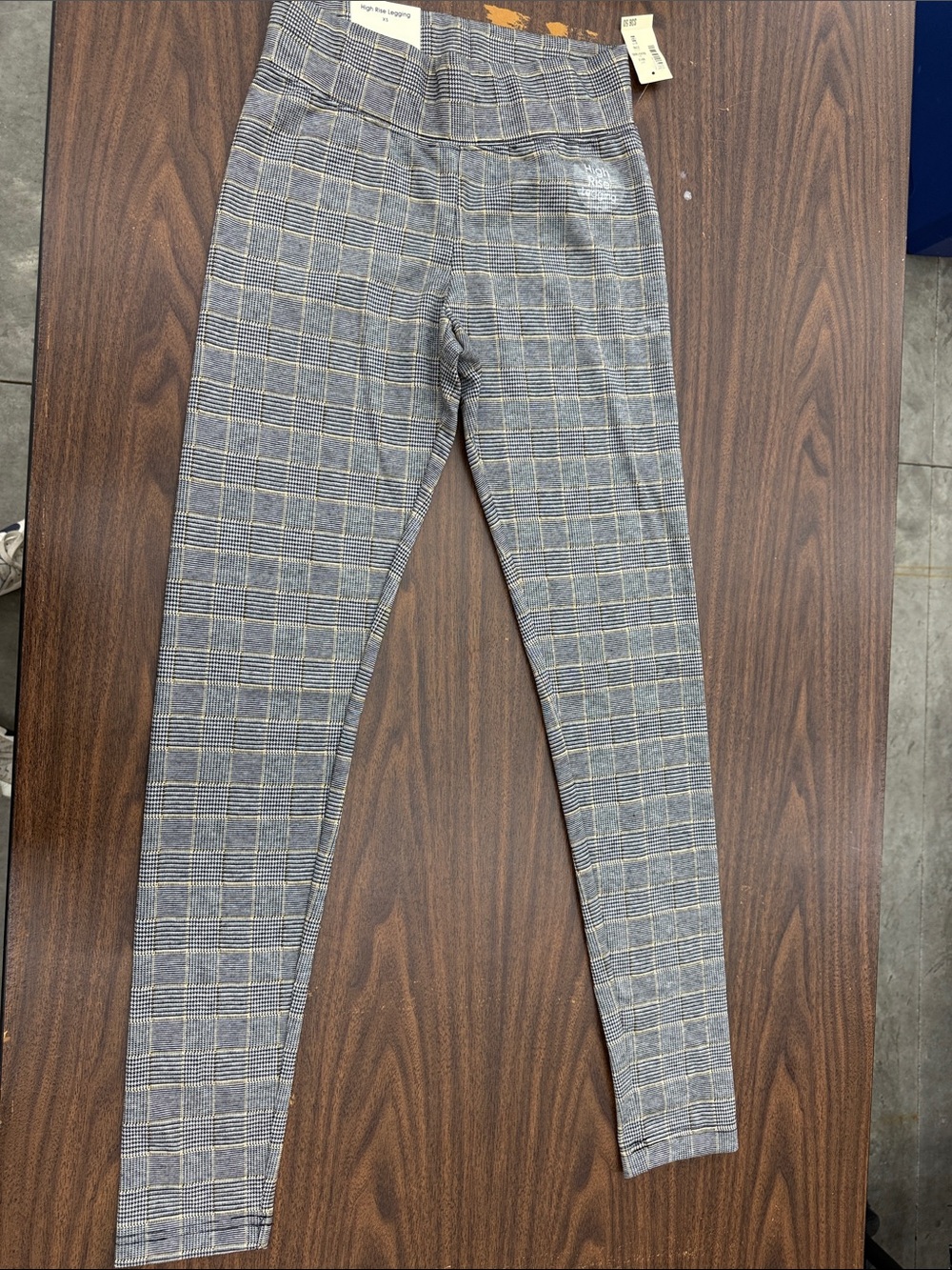 Aeropostale Plaid High-Rise Leggings in Black, White & Tan XS